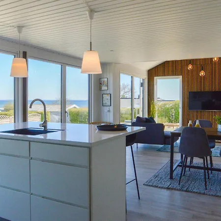 2 Bedroom Beautiful In Feriehus *