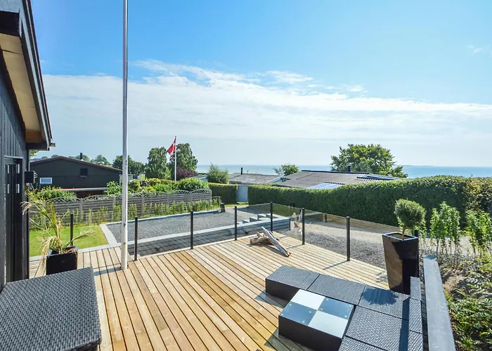 2 Bedroom Beautiful In *